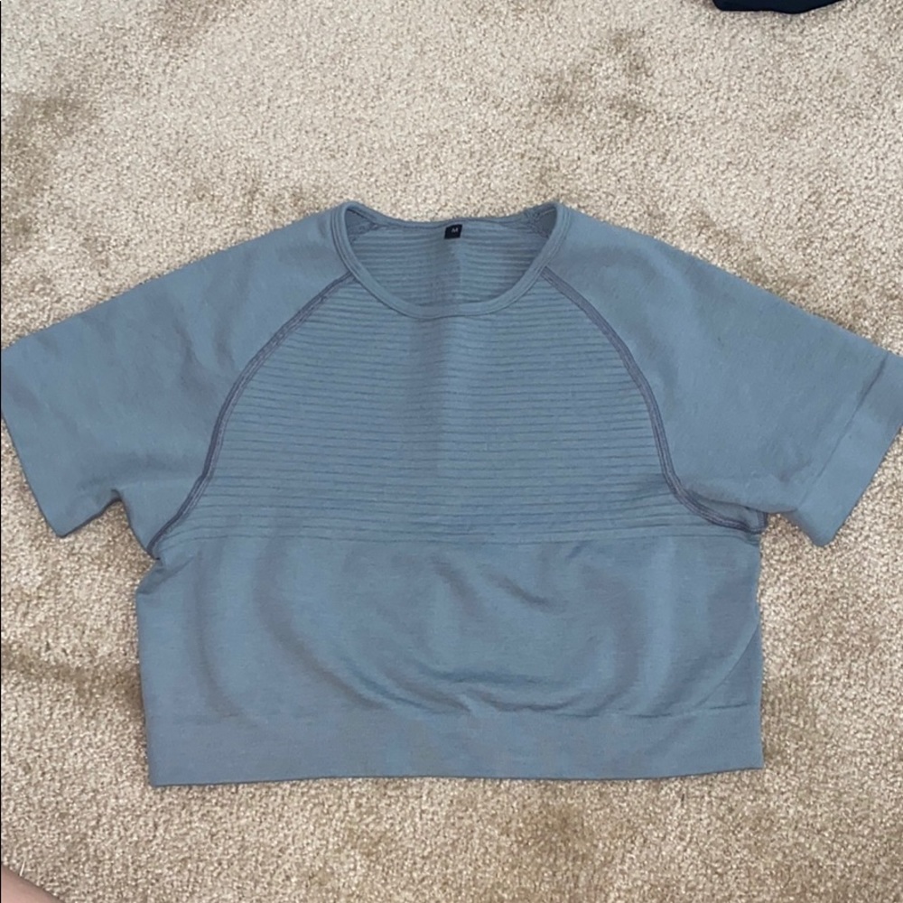 Alphalete Crop Top